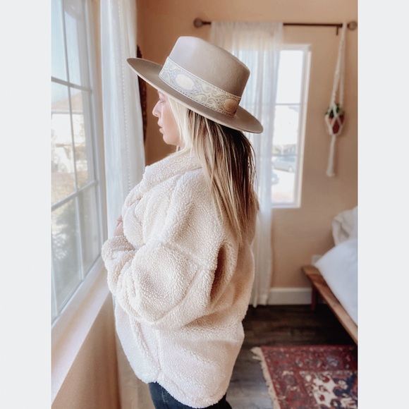 NWT FAUX FUR SNAP BUTTON JACKET - Picture 14 of 16